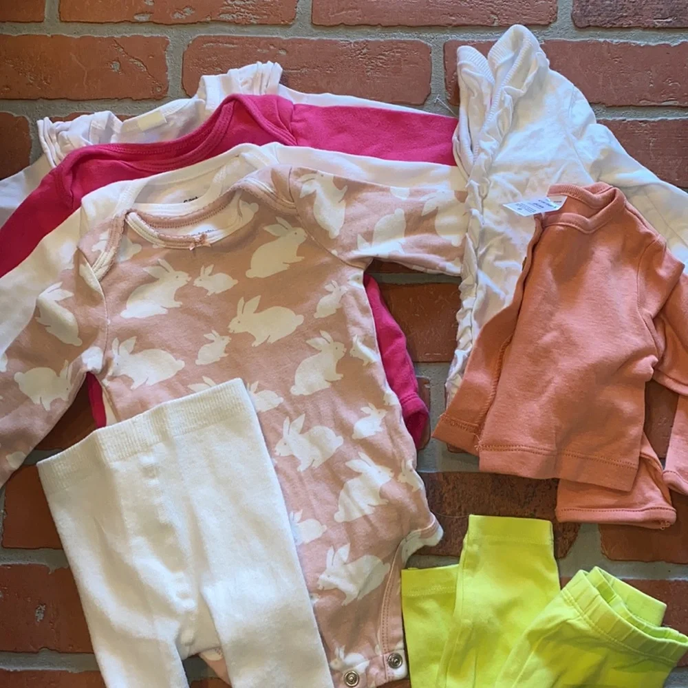 Babygirl 6m fall/winter onesie footies bundle!!